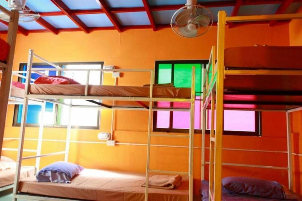 Oyo 586 I Hostel Phuket Exterior foto