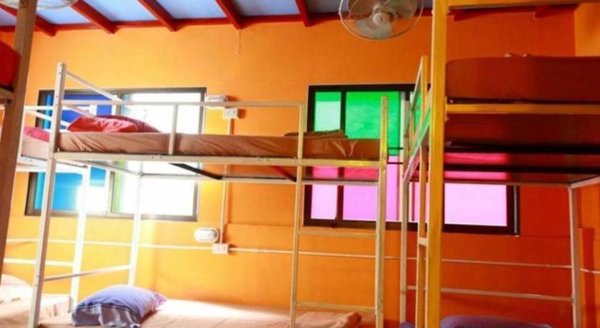 Oyo 586 I Hostel Phuket Exterior foto